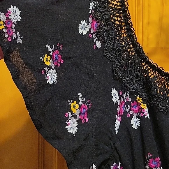 Beautiful Torrid dress NWOT - Picture 5 of 8